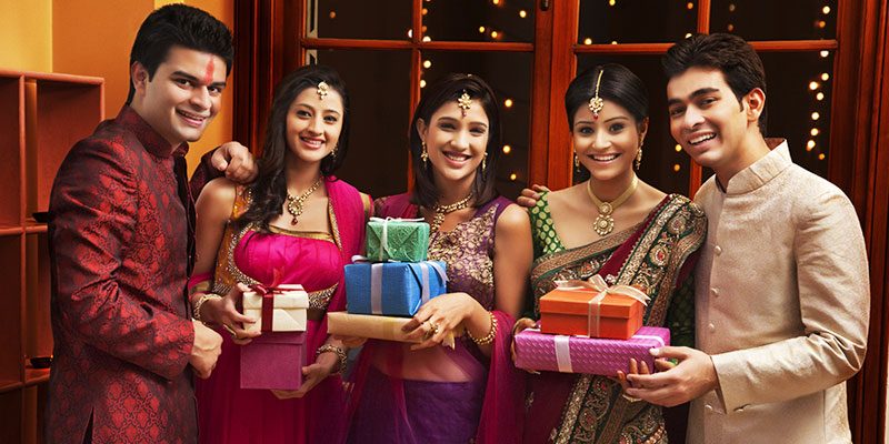 Best Diwali Gift Ideas to buy for family & friends in 2020