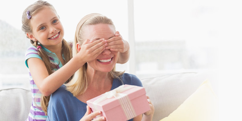 10 Ideas to Surprise Mom on Mother's Day 2022