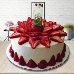 Online Delicious Strawberry Cake