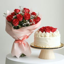 Blissful Vanilla Cake with Red Roses Bouquet