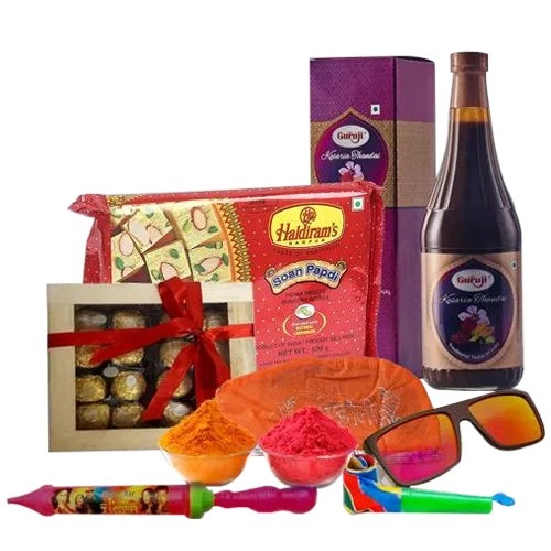 Enjoying Holi Gift Box