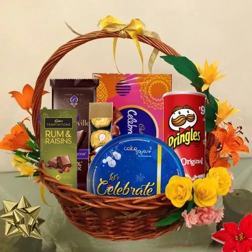 Stunning Xmas Chocolate Indulgence with Palm Cake n Pringles