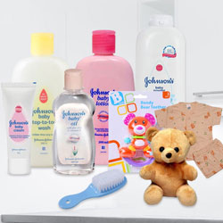 Appealing Johnson Baby Care Gift Combo with Sweet Love Appealing Johnson Baby Care Gift Combo with Sweet Love