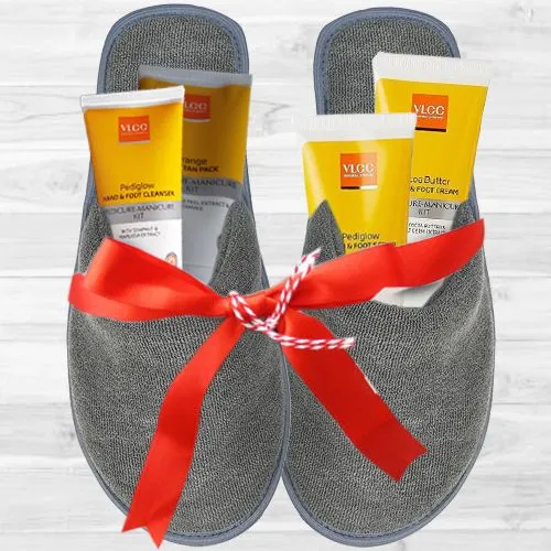 Amazing Warm Slippers with VLCC Foot Care Cream Set