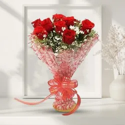 Shop 12 Red Roses Hand Bunch
