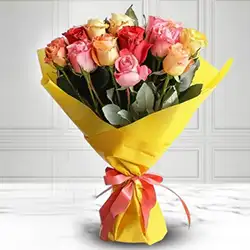 Online delivery of Mixed Roses Bunch