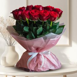 Fashionable Floral Embrace 12 Red Roses Bouquet Fashionable Floral Embrace 12 Red Roses Bouquet