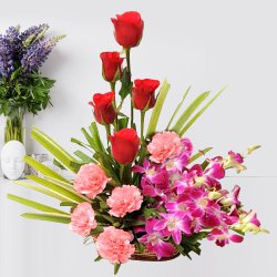 Bright and Beautiful Premium Mixed Flowers Arrangement Bright and Beautiful Premium Mixed Flowers Arrangement