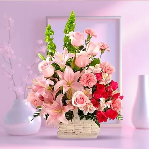 Gift Online Arrangement of Graceful Flowers