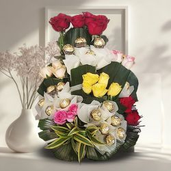 Gorgeous Bouquet of Roses n Ferrero Rocher