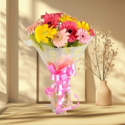 Fashionable Bouquet of Assorted Gerberas Fashionable Bouquet of Assorted Gerberas