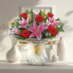 Online Order Bouquet of Pink Lilies N Red Roses