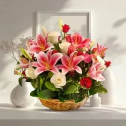 Order Arrangement of Pink Lilies N Roses Online