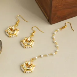 Traditional Kundan Maang Tikka Ensemble