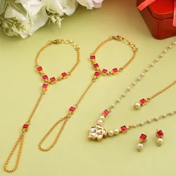 Elegant Antique Gold Traditional Jewellery Set