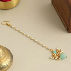 Radiant Harmony Maang Tikka