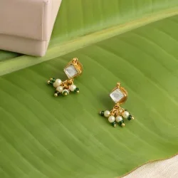 Chic Flower Inspired Pearl Earrings