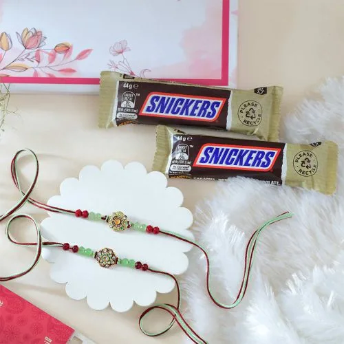 Snickers Delight with Twin Bhai Rakhis Gift Set