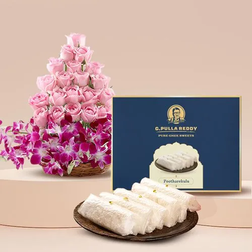 Mixed Flowers N Pootharekulu Treat