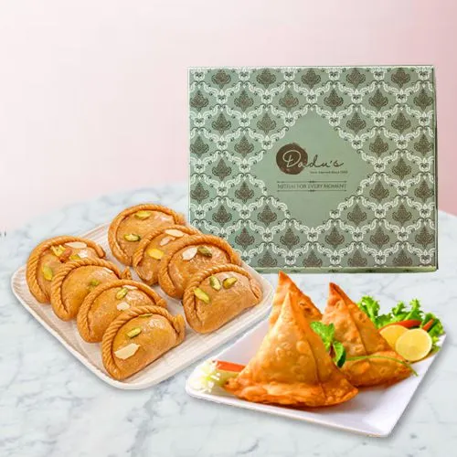 Khova Gujia  N  Samosa Delight