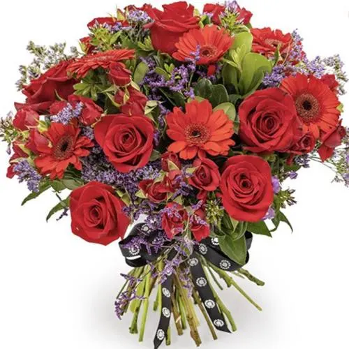 Passionate Romance with Seasonal Flowers