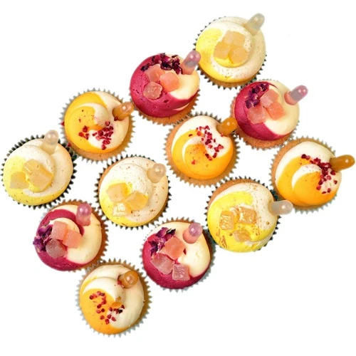 Mouthful Indulgence Everyone Loves Cupcakes