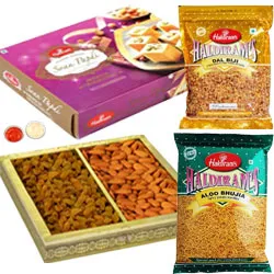 Crunchy & Sweet Rakhi Treats Combo
